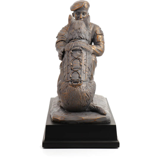 A Bond Forged Figurine - Cadetshop