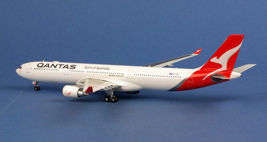 QANTAS Airbus A330-300 VH-QPJ 1:200 - Cadetshop