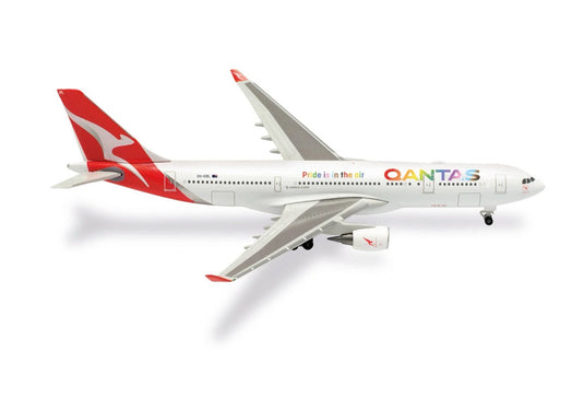 QANTAS A330-200 Die Cast Model 1:500 Scale - Cadetshop