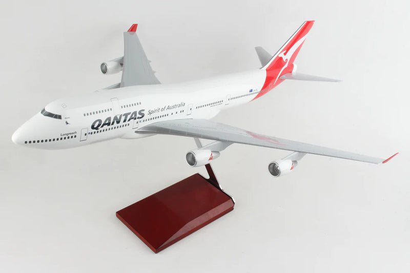 Load image into Gallery viewer, QANTAS 747-400 Model 1:100 Scale - Cadetshop
