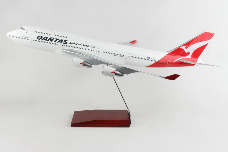 Load image into Gallery viewer, QANTAS 747-400 Model 1:100 Scale - Cadetshop
